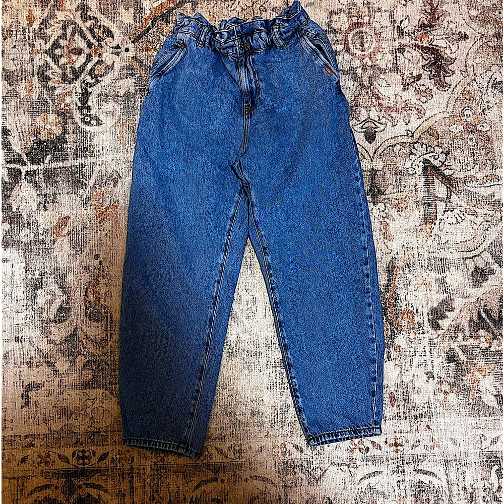￼ Zara Jeans Baggy Fit Paper Bag Waist Carrot Leg Ankle Length Size 6